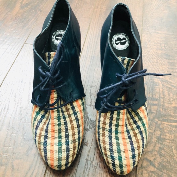 Ankle booties. Never worn - Picture 1 of 6